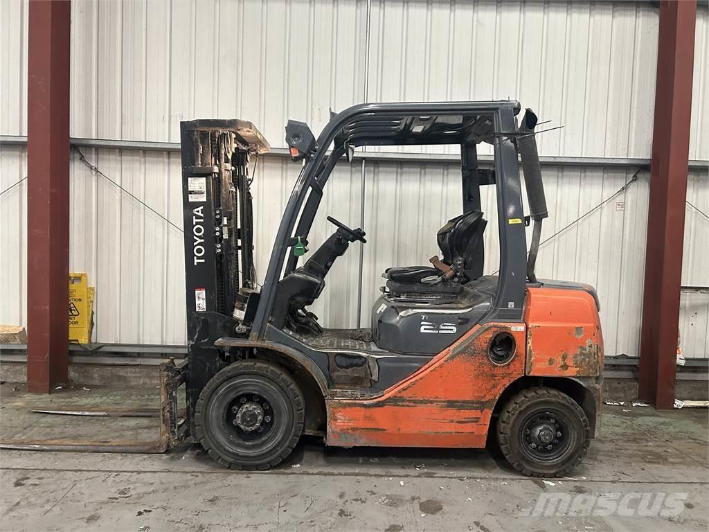 Toyota 02-8FDF25 Carretillas diesel
