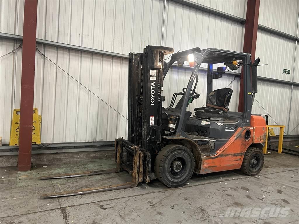 Toyota 02-8FDF25 Carretillas diesel