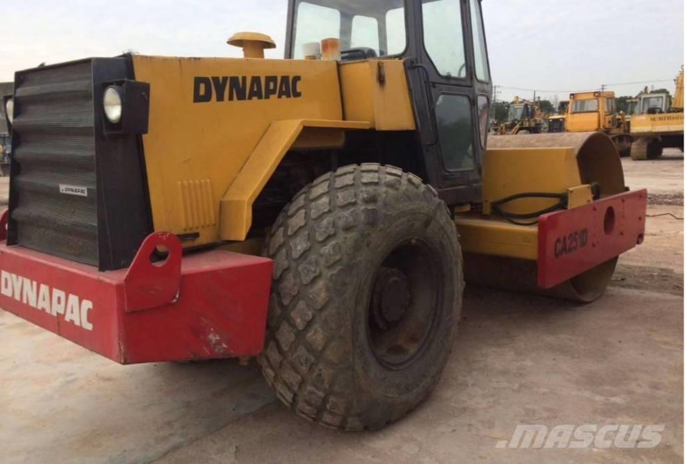 Dynapac CA 251 D Rodillos de un solo tambor