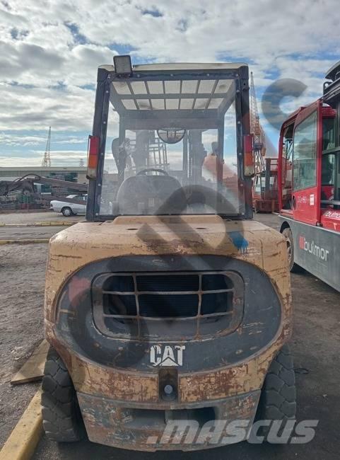 CAT DP 40 KL 2 Carretillas diesel