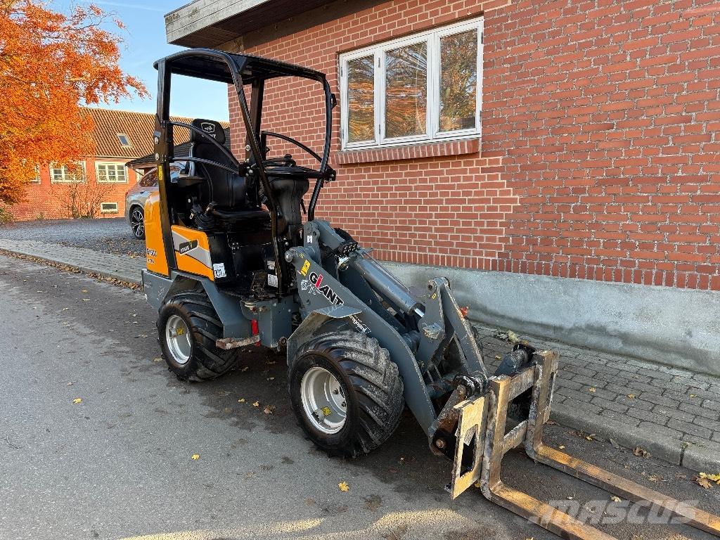 GiANT G 1500 X-tra Palas cargadoras