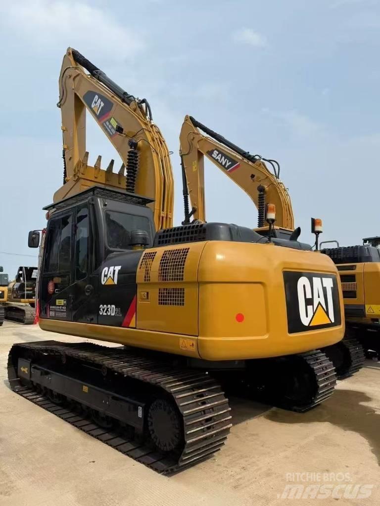 CAT 323D2L Excavadoras de cadenas