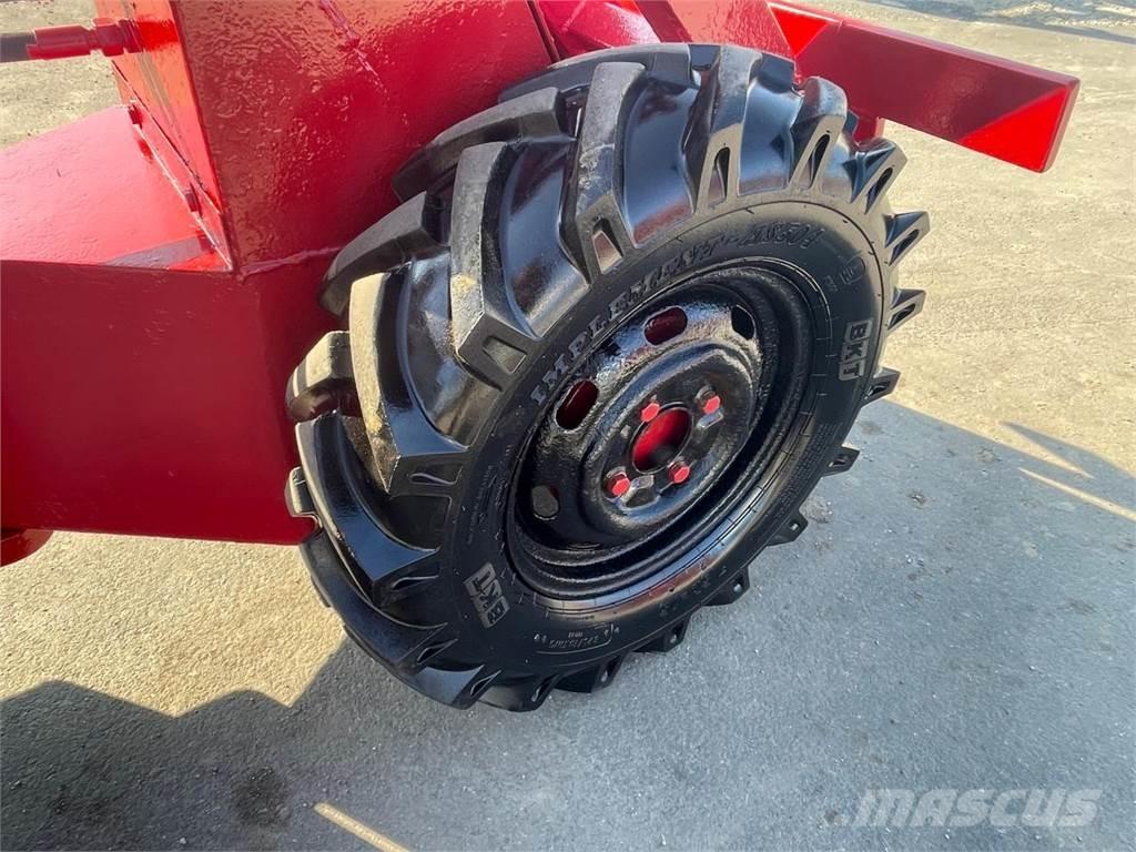 Weidemann 1302 Palas cargadoras