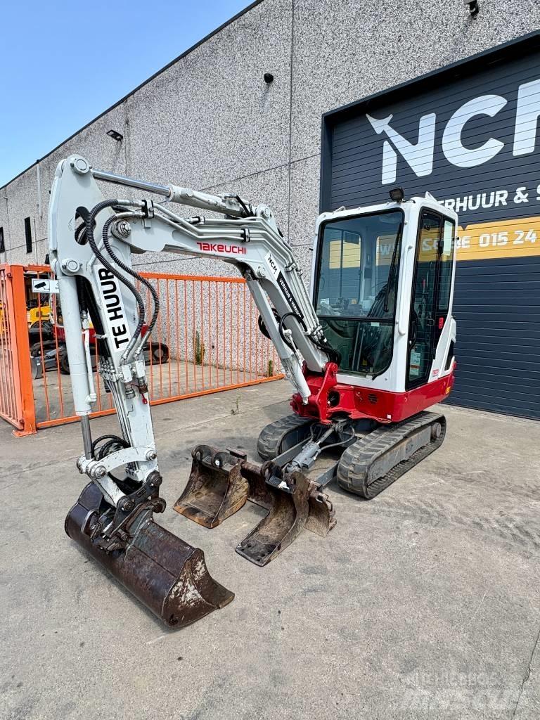 Takeuchi TB 225 Mini excavadoras < 7t