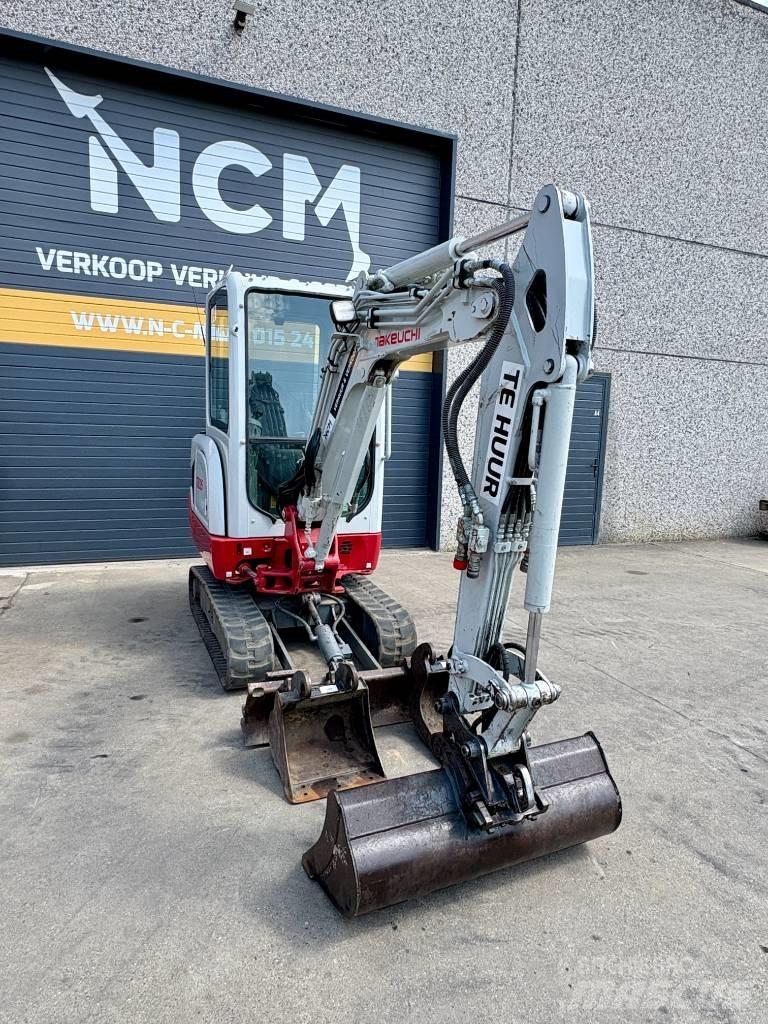 Takeuchi TB 225 Mini excavadoras < 7t