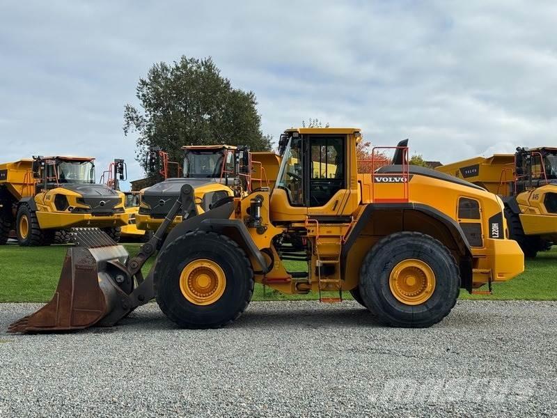 Volvo L 220 H Cargadoras sobre ruedas