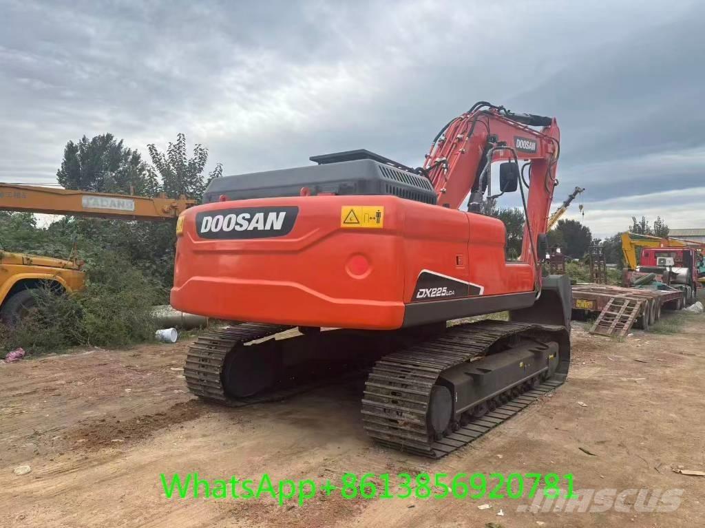 Doosan DX 225 Excavadoras de cadenas