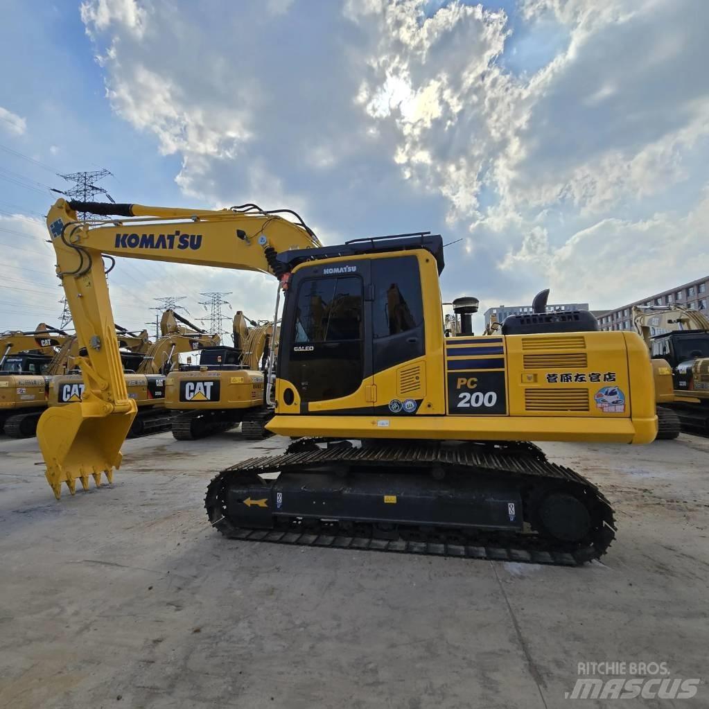 Komatsu PC 200-8 Excavadoras de cadenas