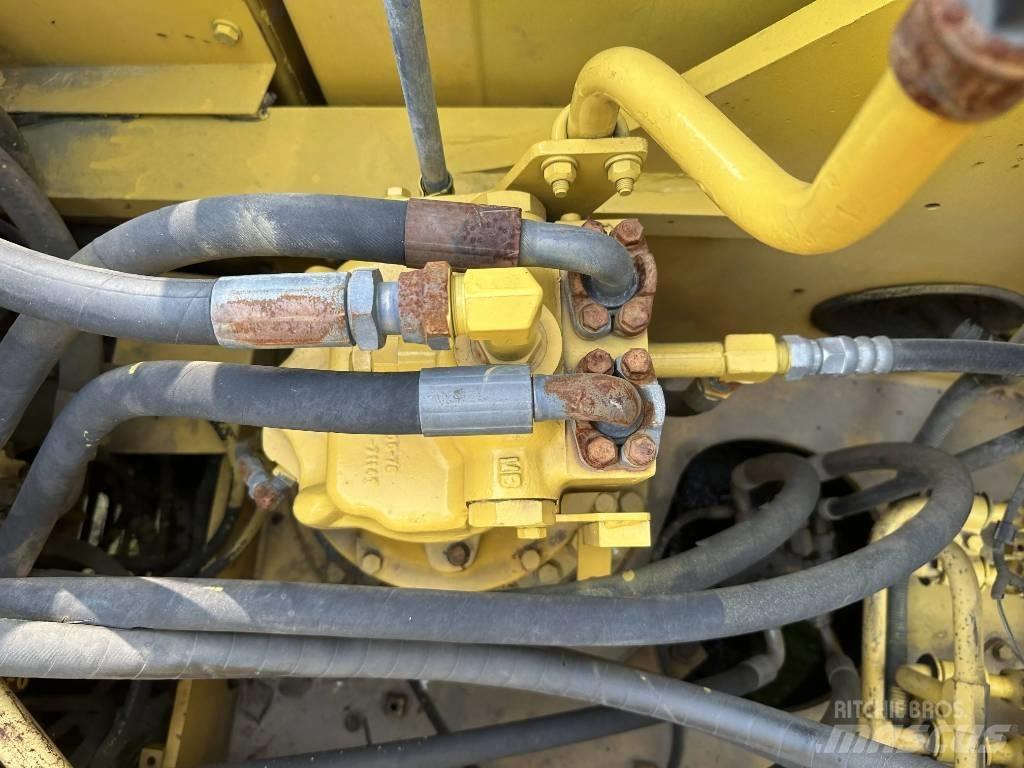 Komatsu PC240-8 Excavadoras de cadenas