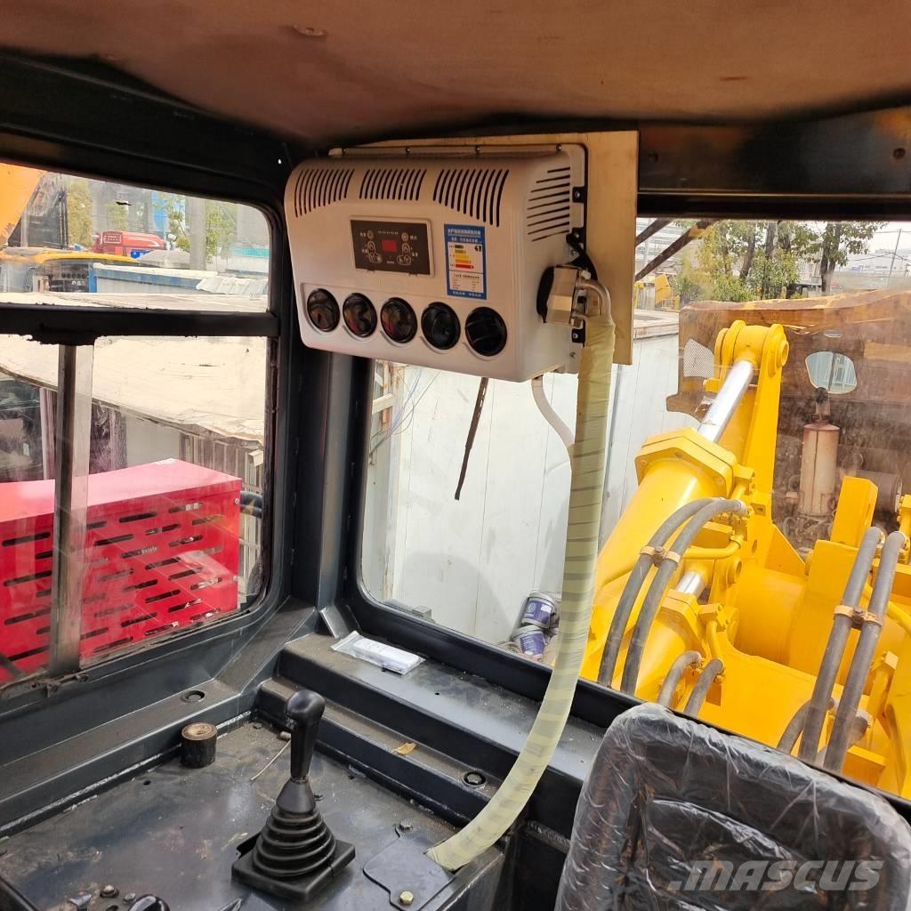 Shantui SD 32 Buldozer sobre oruga