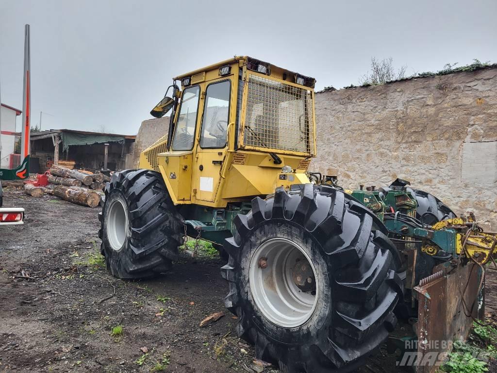 HSM 904 Arrastrador de troncos