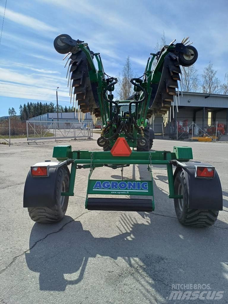 Agronic WRT 900 Segadoras hileradoras
