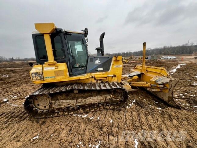 Komatsu D 41 E Buldozer sobre oruga