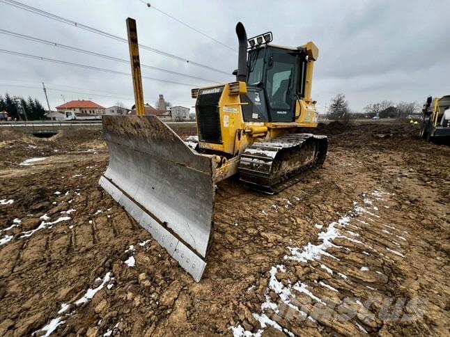 Komatsu D 41 E Buldozer sobre oruga