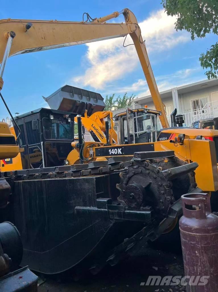 CAT 320 B L Excavadoras anfibio