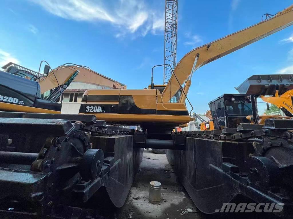 CAT 320 B L Excavadoras anfibio