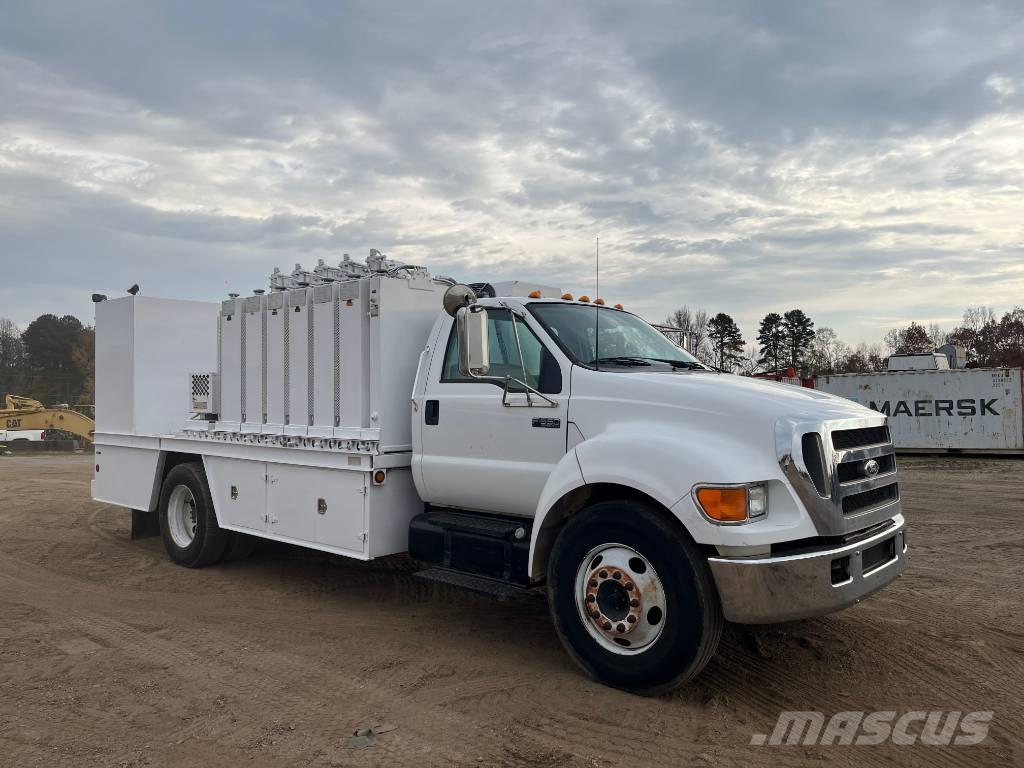 Ford F 650 XLT Camiones cisterna