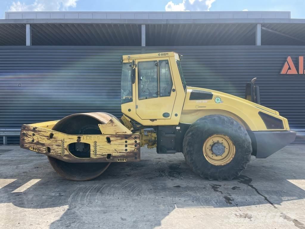 Bomag BW 216 DH-4 Rodillos de un solo tambor