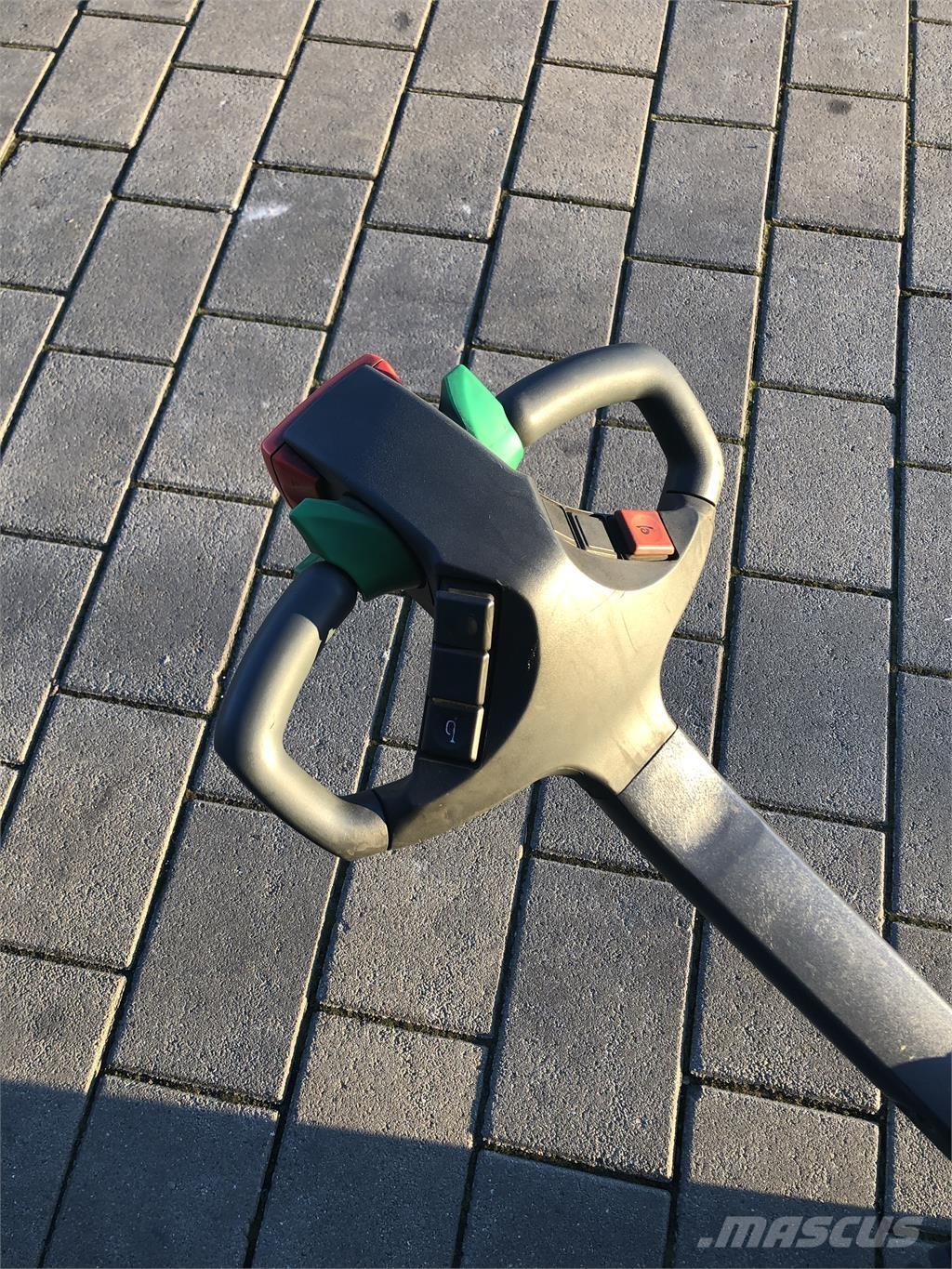 Jungheinrich WP16 Apiladores eléctricos autopropulsados