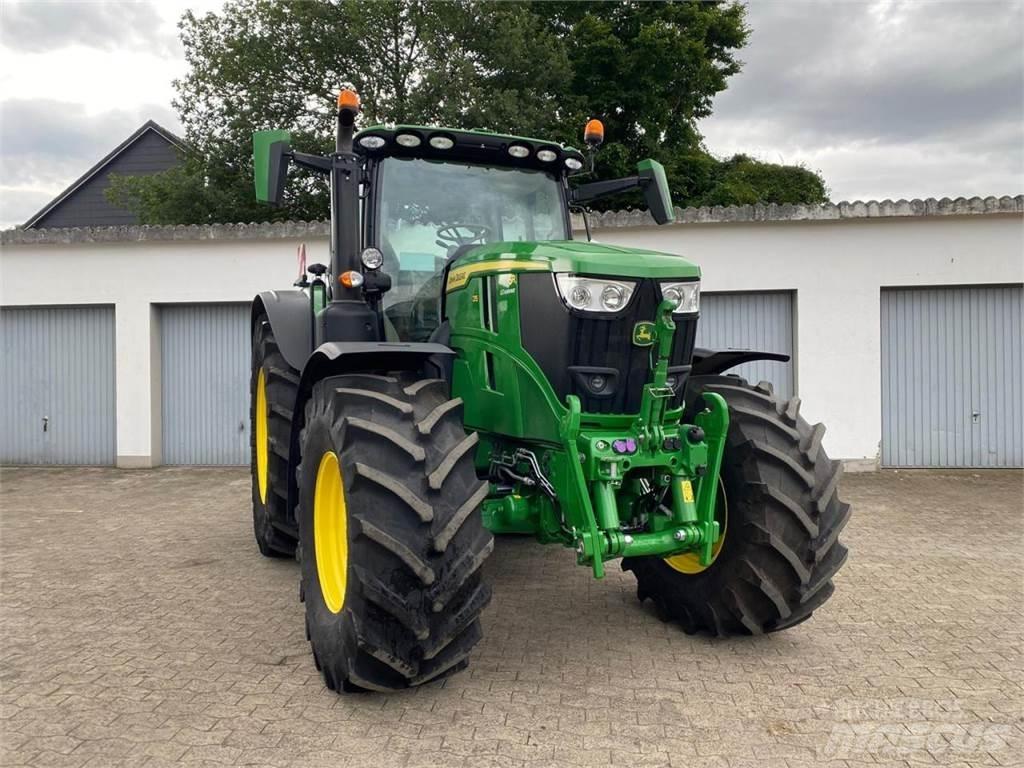 John Deere 6R 215 Tractores