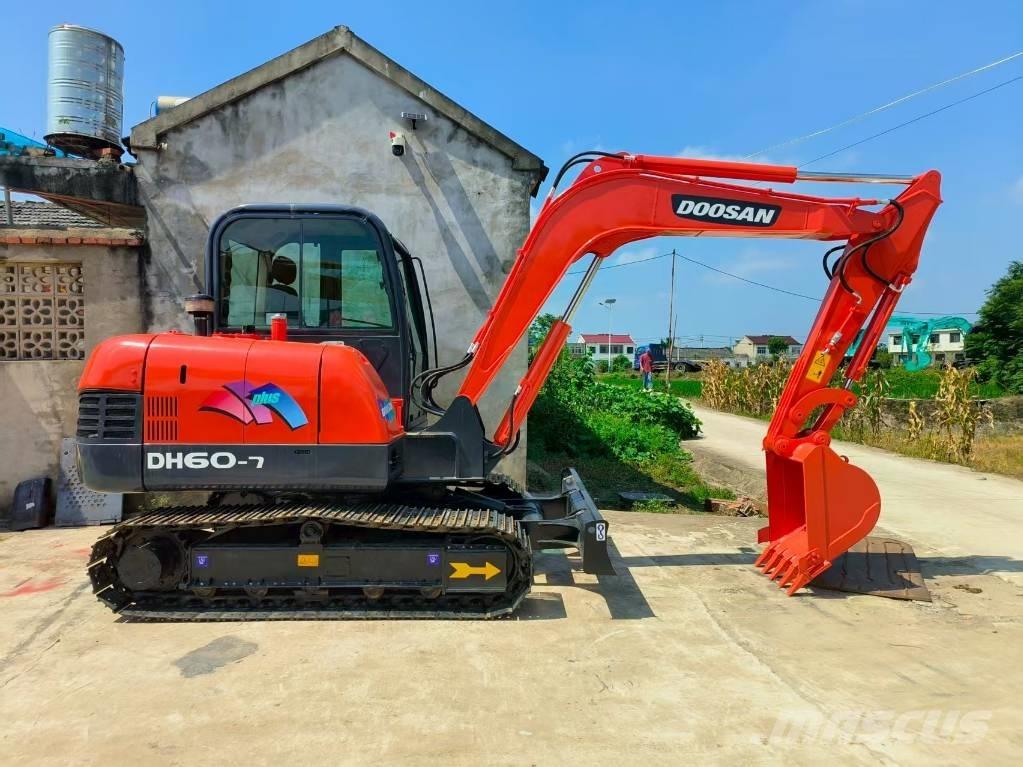 Doosan DH 60 Mini excavadoras < 7t