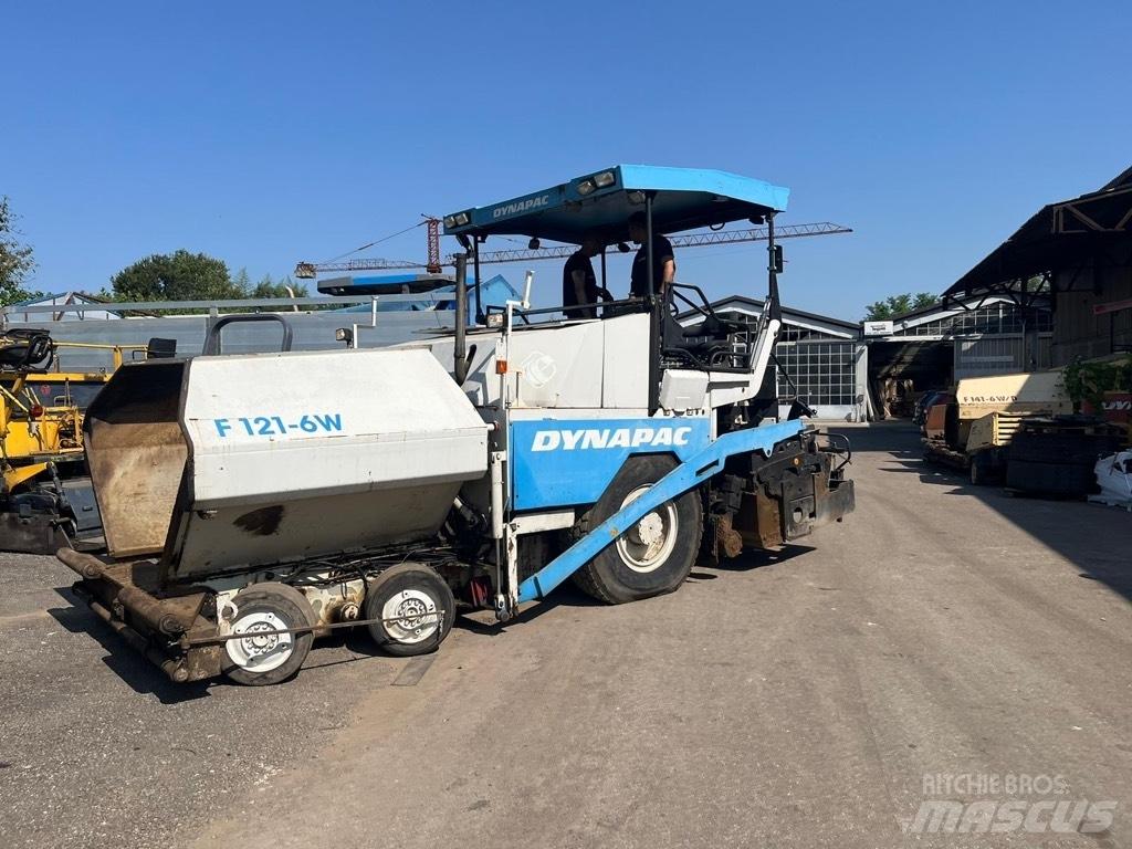 Dynapac F 121-6W Asfaltadoras