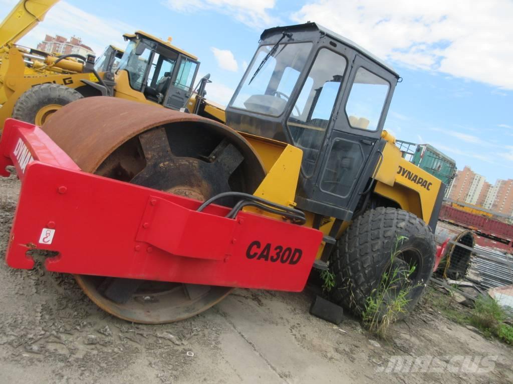 Dynapac CA 30 D Rodillos de un solo tambor