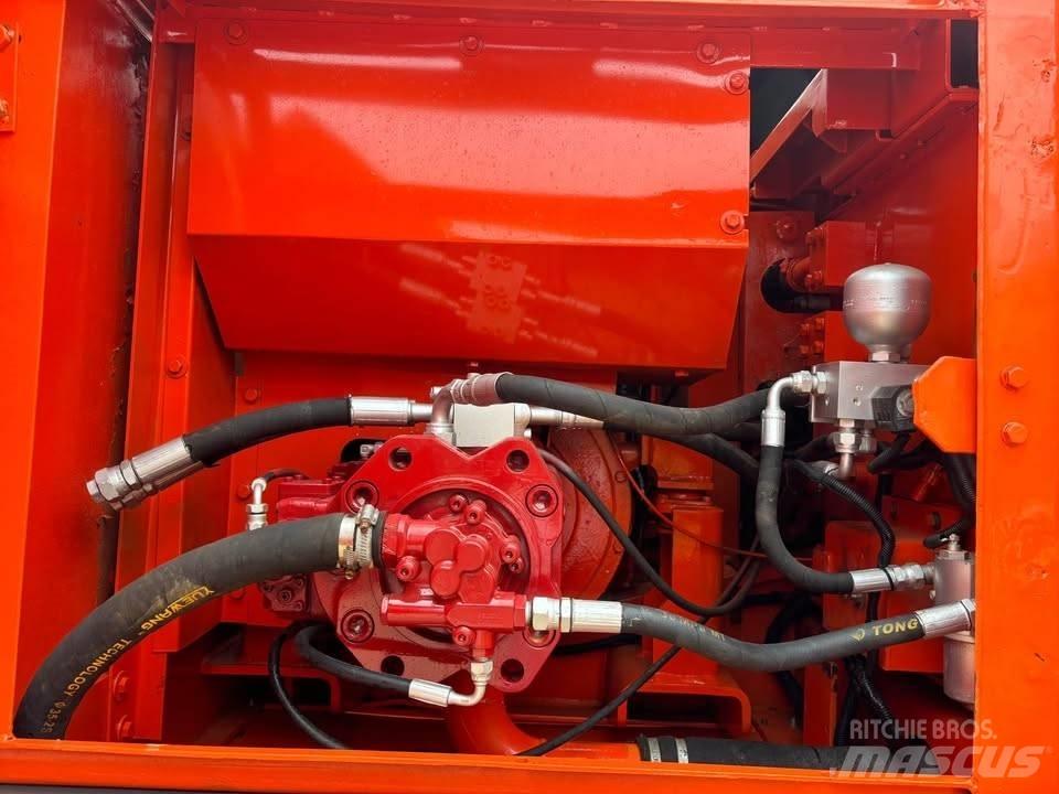 Doosan DX 225 LCA Excavadoras de cadenas