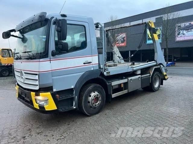 Mercedes-Benz 1327 Camiones portacubetas