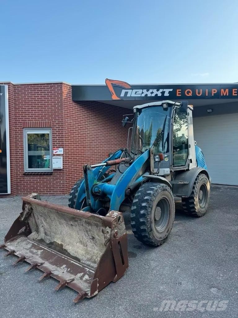 Atlas AR 65 Cargadoras sobre ruedas