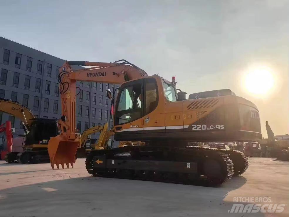 Hyundai HX 220 LC-9S Excavadoras de cadenas
