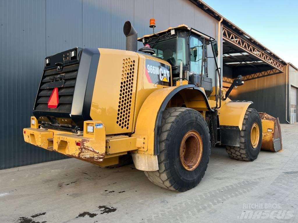 CAT 966M Cargadoras sobre ruedas