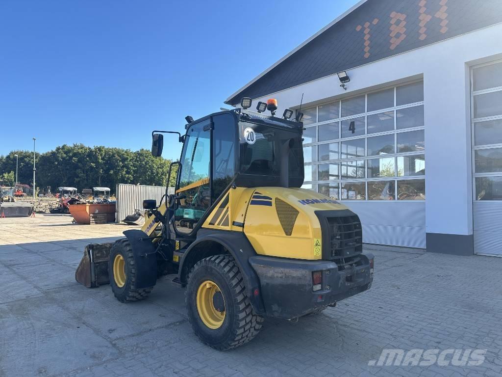 Komatsu WA 80-6 Cargadoras sobre ruedas
