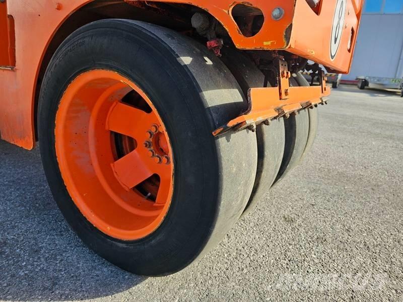 Bomag BW 100 AC-4 Rodillos combinados