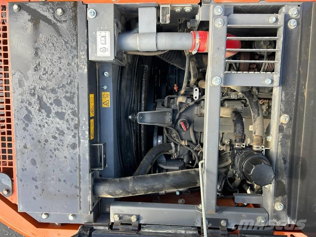 Hitachi ZX 130-6 Excavadoras de cadenas