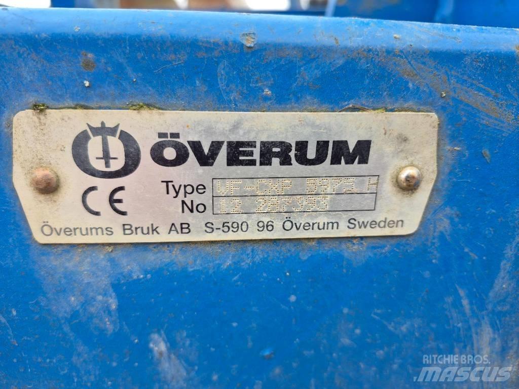Överum Plog Arados reversibles suspendidos