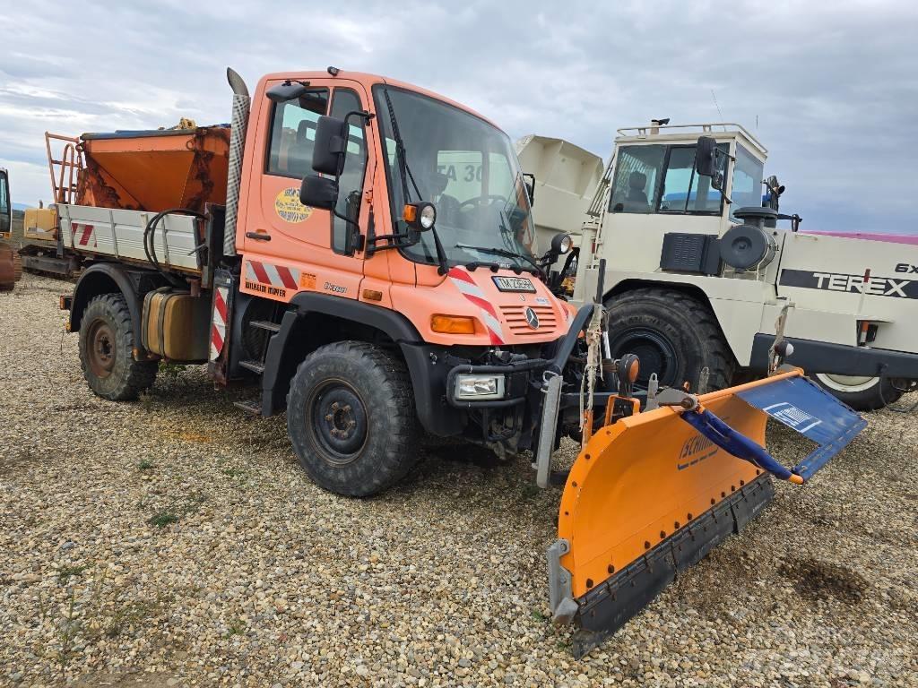 Unimog U300 Maquinaria para servicios públicos