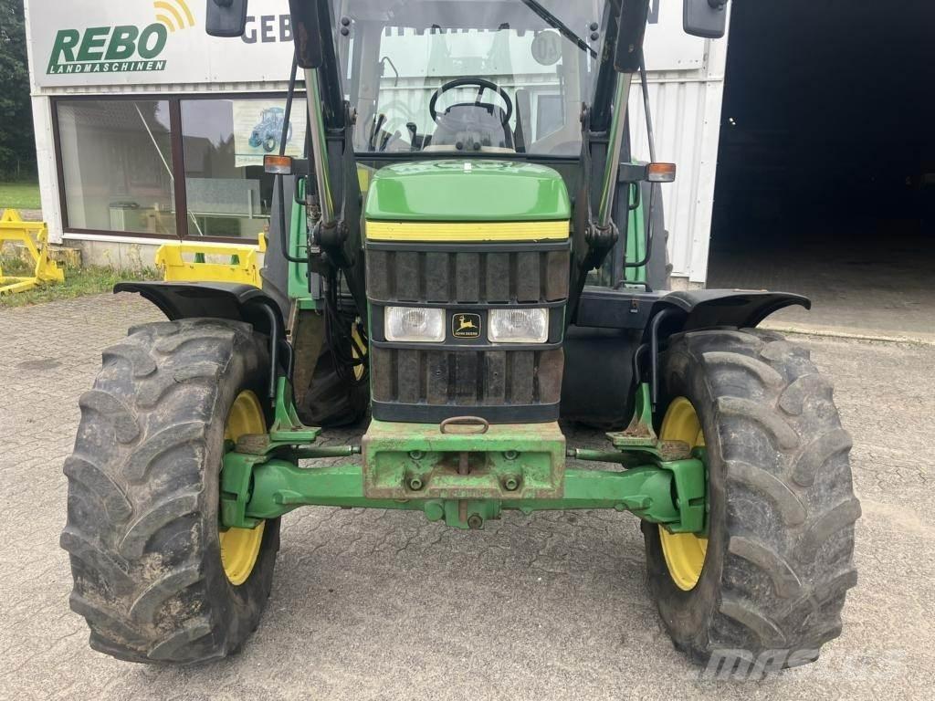 John Deere 6110 SE Tractores