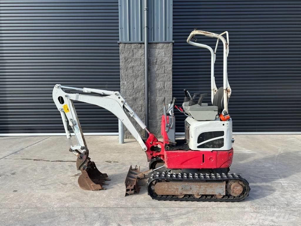 Takeuchi TB 210 R Mini excavadoras < 7t