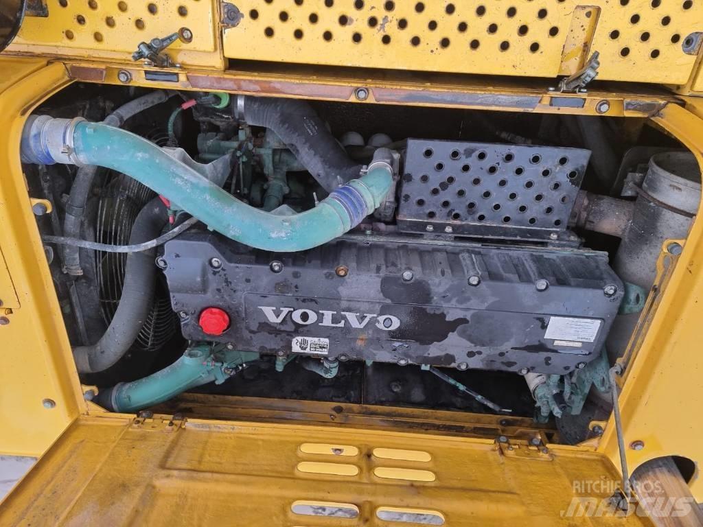 Volvo EC 460 B LC Excavadoras de cadenas
