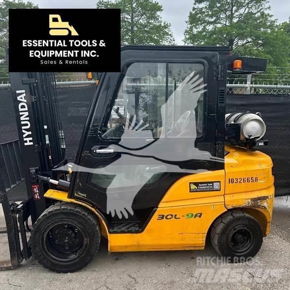 Hyundai 30L-9A Carretillas diesel