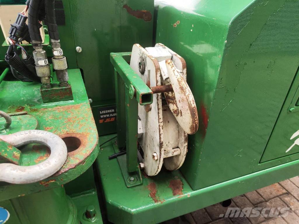 Unic URW 706 CDE Grúas de oruga