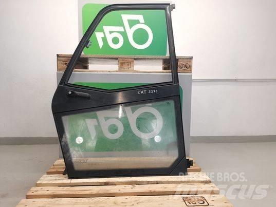 CAT TH 414 door Cabinas e interior