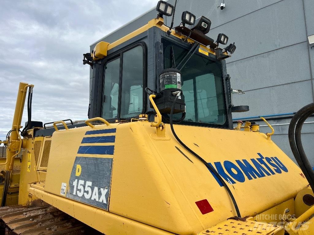 Komatsu D155 AX-6 Buldozer sobre oruga