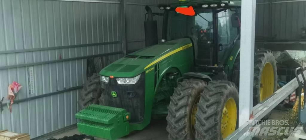 John Deere 8R·3204 Tractores