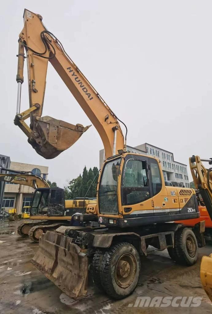 Hyundai R210W-9 Excavadoras de ruedas