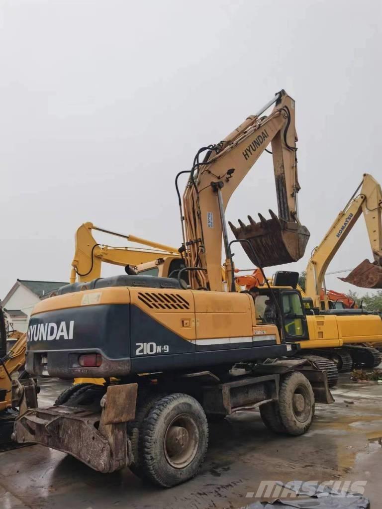 Hyundai R210W-9 Excavadoras de ruedas