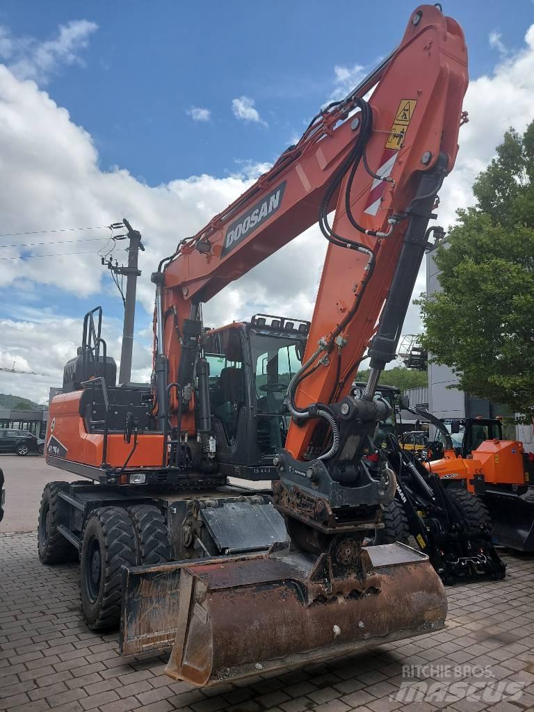 Develon DX 170 W-7 Excavadoras de ruedas