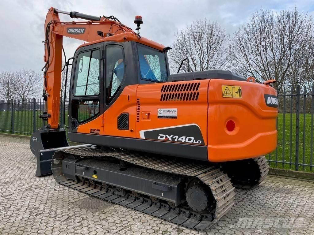 Komatsu dx140w Excavadoras de cadenas