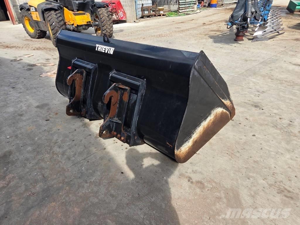 JLG 2450 / 2400 Accesorios para carga frontal